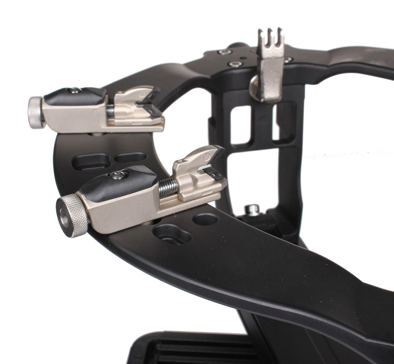 Besaitungsmaschine Sensation B-200